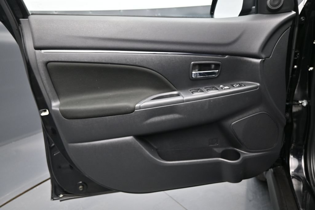 Used 2022 Mitsubishi Outlander Sport ES FWD image 10