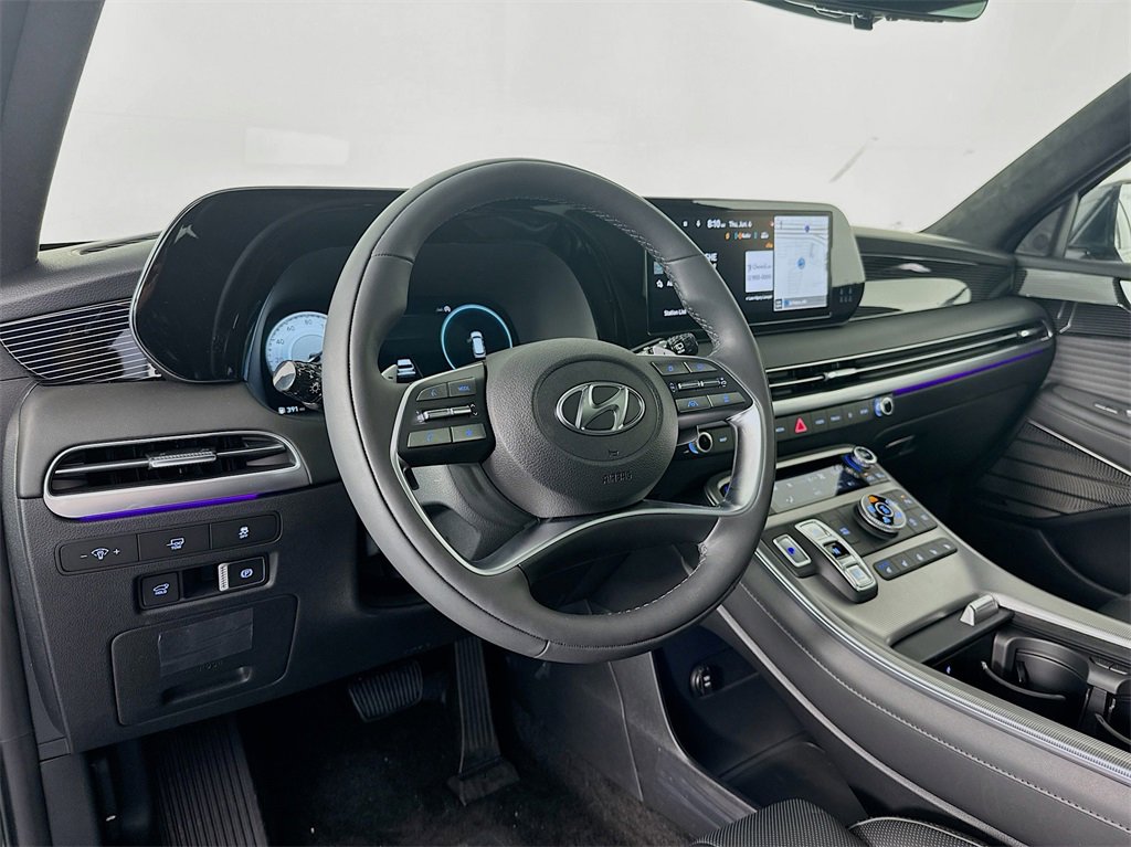 Used 2024 Hyundai Palisade Calligraphy image 9