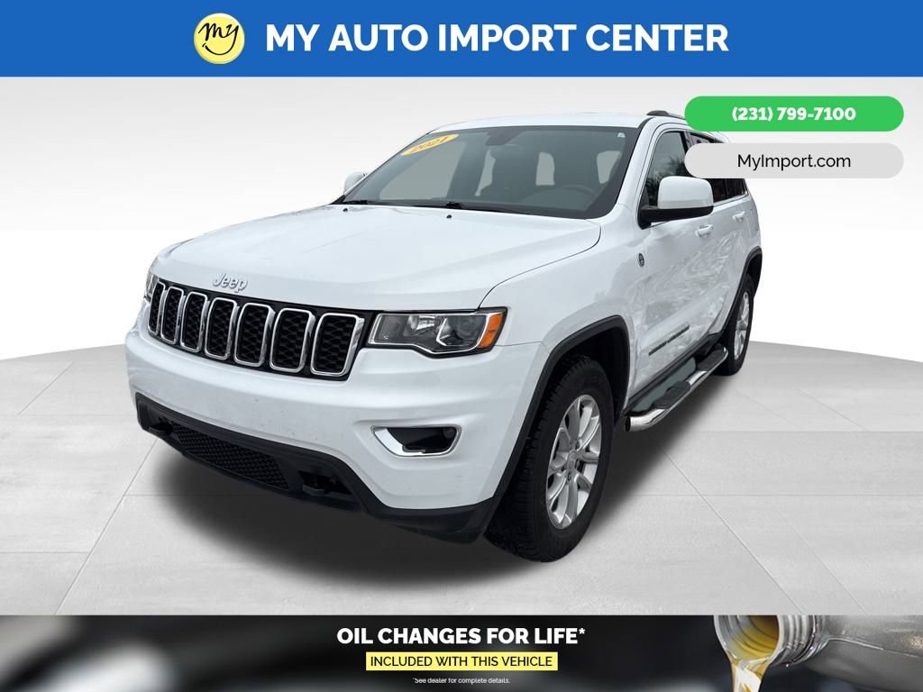 Used 2021 Jeep Grand Cherokee Laredo image 3