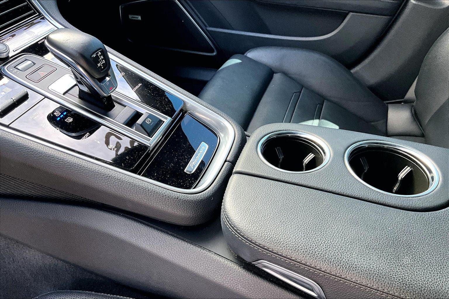 Used 2023 Porsche Panamera image 17
