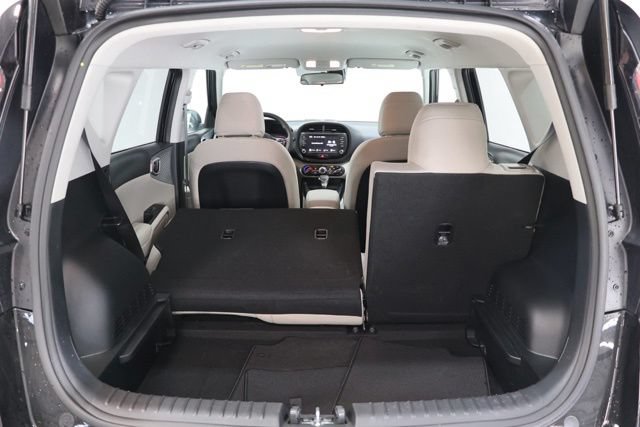 Used 2025 Kia Soul LX w/ LX Technology Package FWD image 31