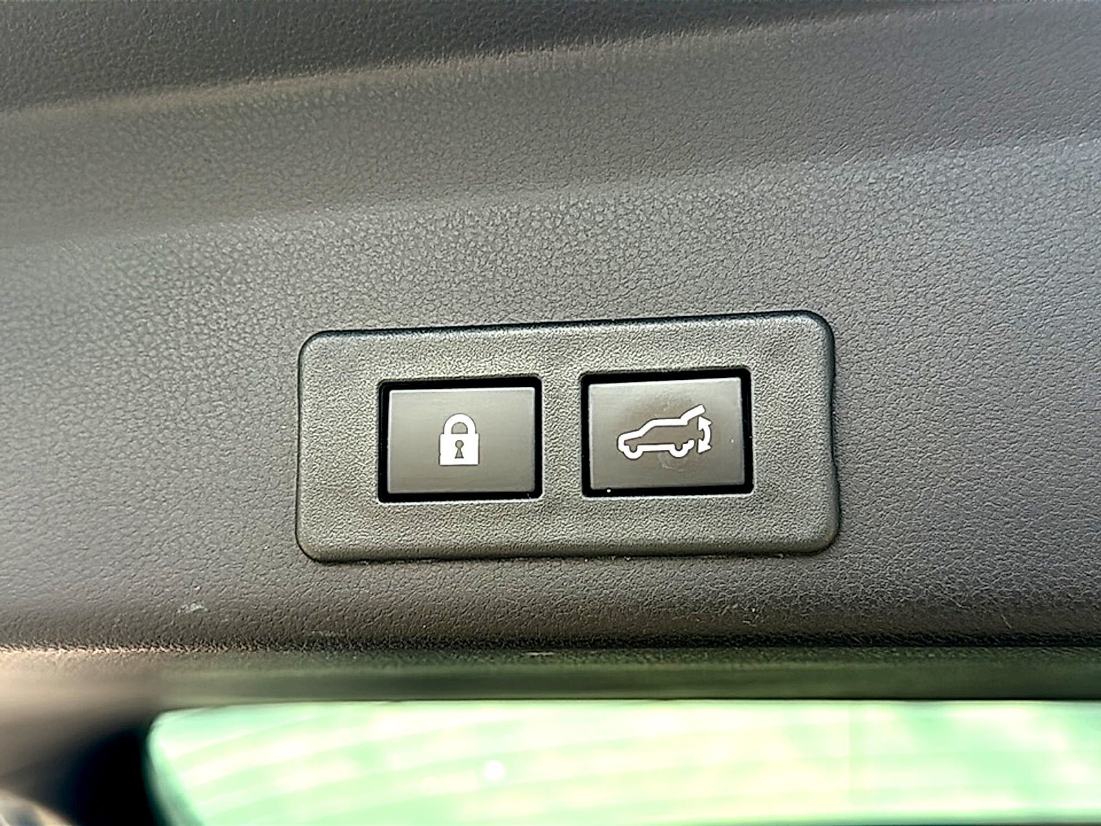 Used 2022 Subaru Ascent Limited AWD/4WD image 25