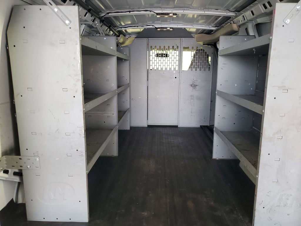 Used 2018 Chevrolet Express 2500 w/ Driver Convenience Package image 12