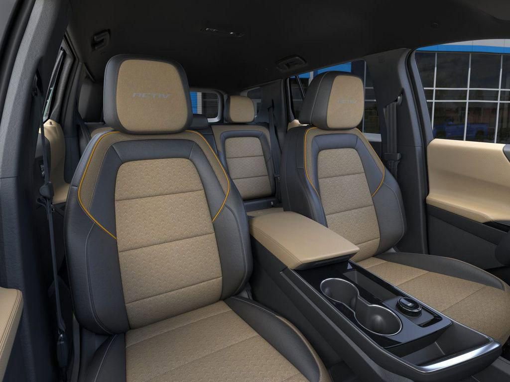 New 2025 Chevrolet Equinox ACTIV w/ Safety and Technology Package image 16