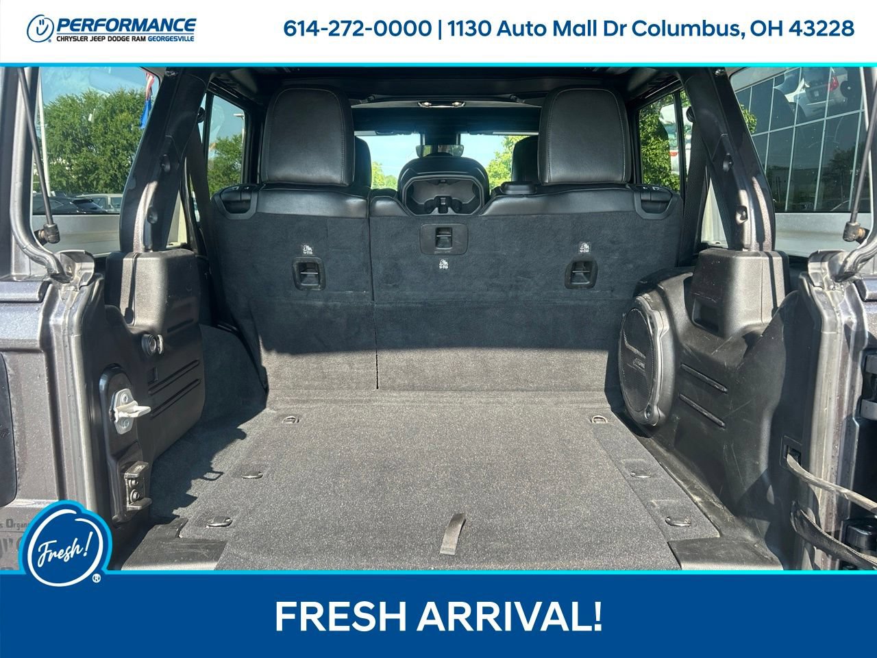 Used 2022 Jeep Wrangler Unlimited Rubicon w/ Xtreme Recon 35" Tire Package AWD/4WD image 15