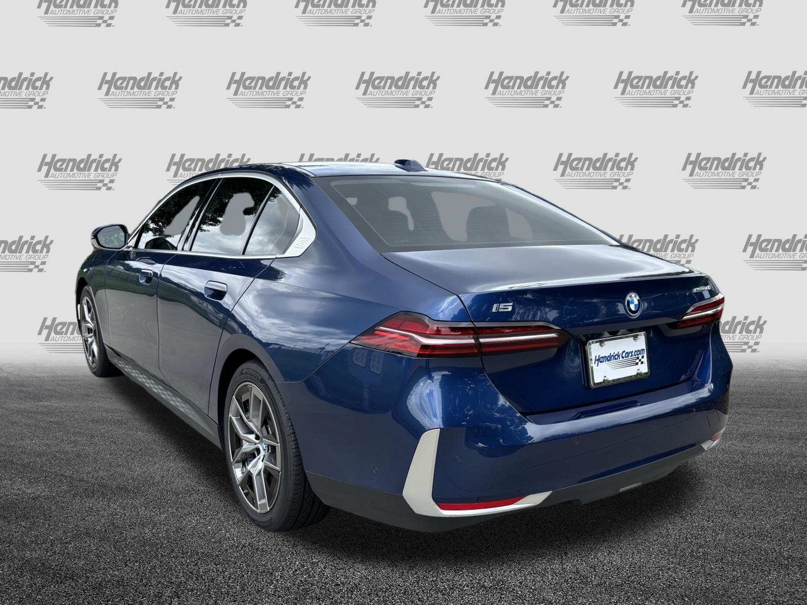 Used 2024 BMW i5 eDrive40i w/ Convenience Package RWD image 8