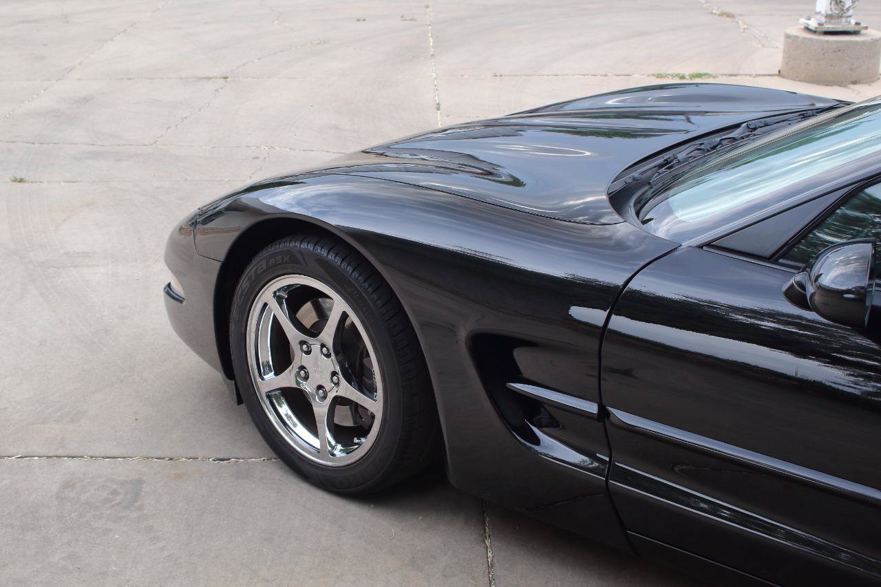 Used 2002 Chevrolet Corvette Convertible w/ Preferred Equipment Group2 RWD image 26