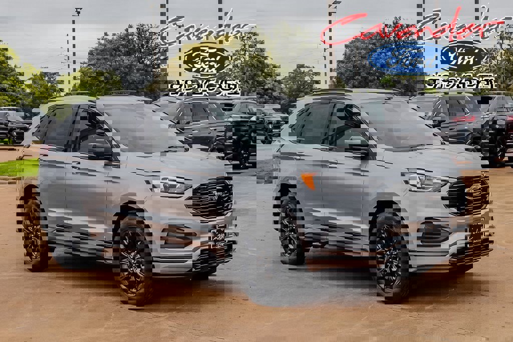 New 2024 Ford Edge SE w/ Black Appearance Package