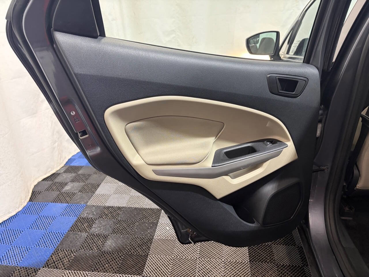 Used 2020 Ford EcoSport S AWD/4WD image 9