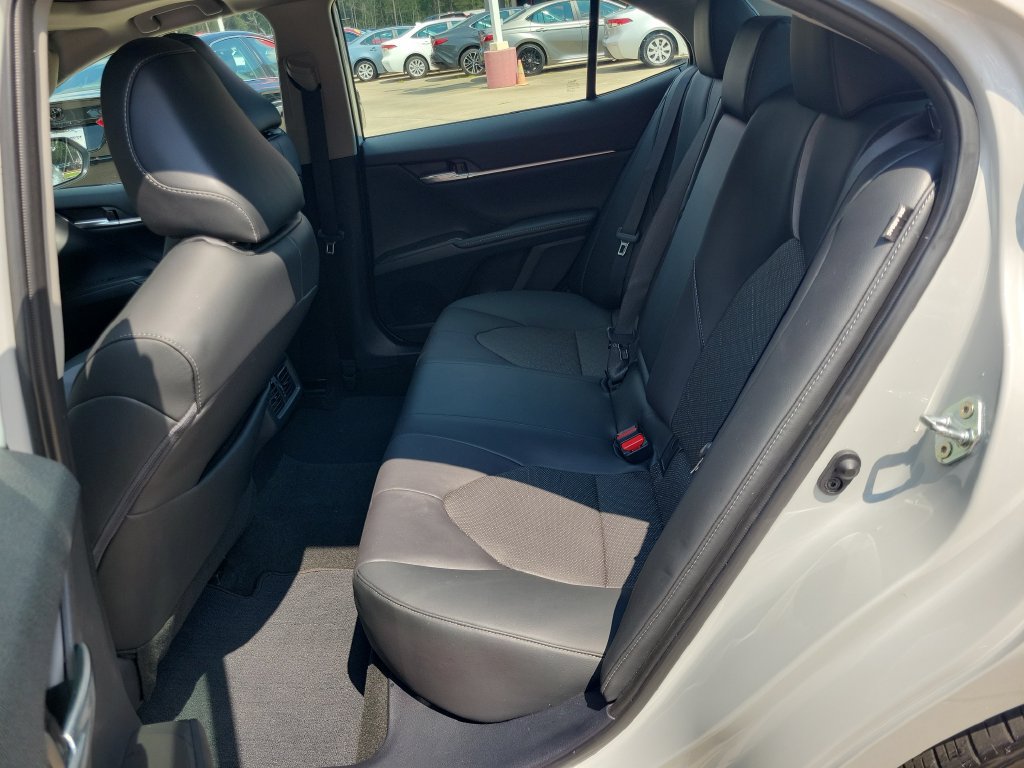 Used 2023 Toyota Camry XSE FWD image 32