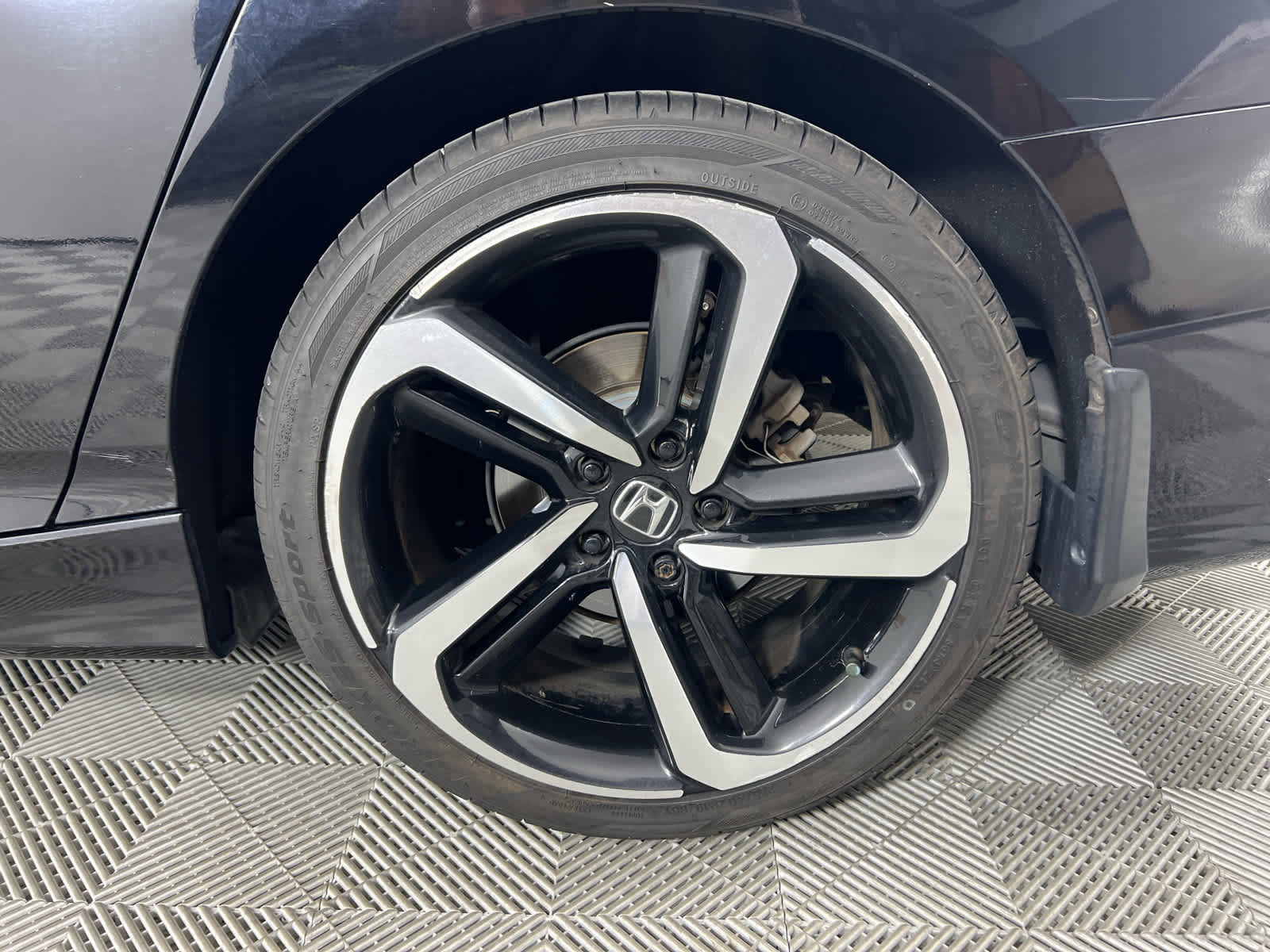 Used 2019 Honda Accord Sport image 13