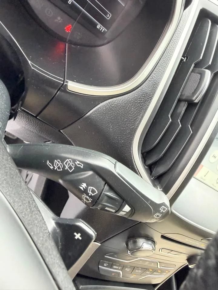 Used 2018 Ford Edge SEL w/ Equipment Group 201A AWD/4WD image 22