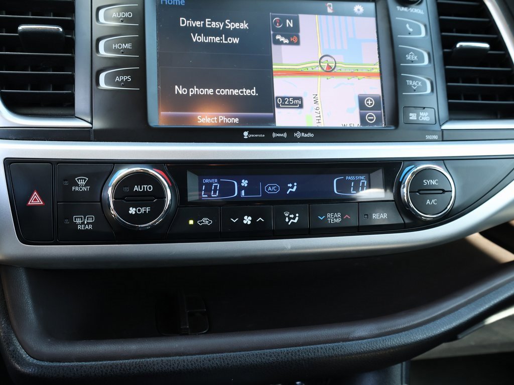 Used 2019 Toyota Highlander XLE image 28