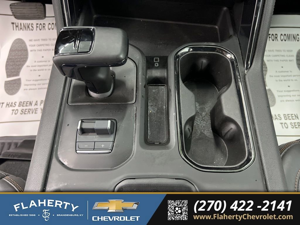 Used 2024 GMC Sierra 1500 AT4 w/ Technology Package image 30