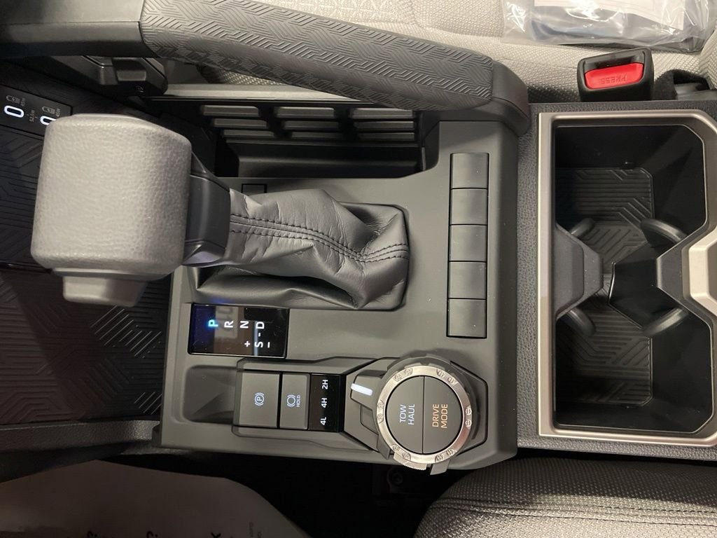New 2026 Toyota 4Runner SR5 AWD/4WD image 21