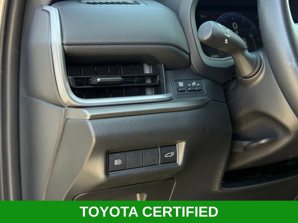 Used 2025 Toyota Grand Highlander AWD image 7