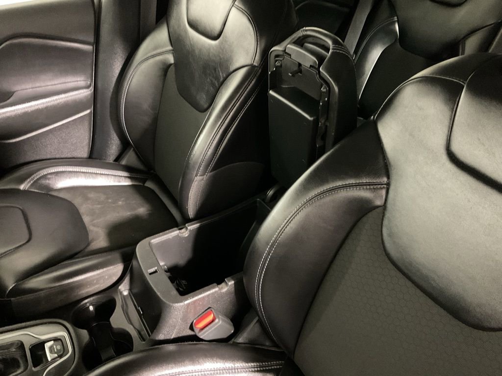 Used 2020 Jeep Cherokee Latitude Plus w/ Cold Weather Group image 27