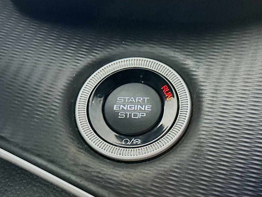 Certified 2023 Jeep Grand Cherokee Altitude AWD/4WD image 23
