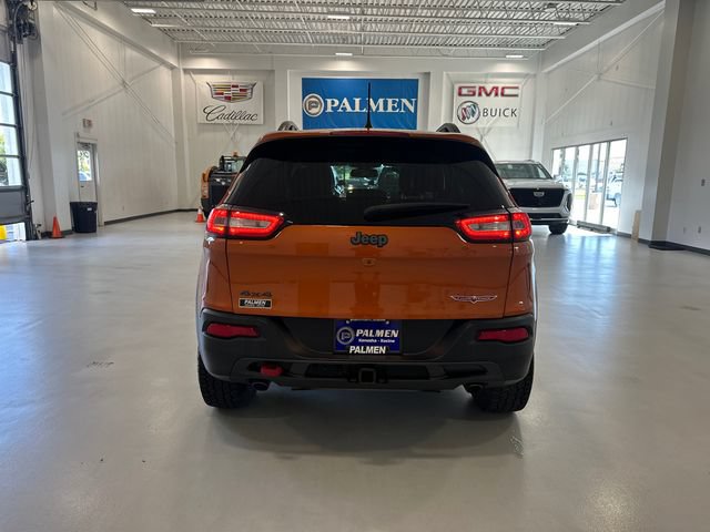 Used 2016 Jeep Cherokee Trailhawk w/ Leather Interior Group AWD/4WD image 6