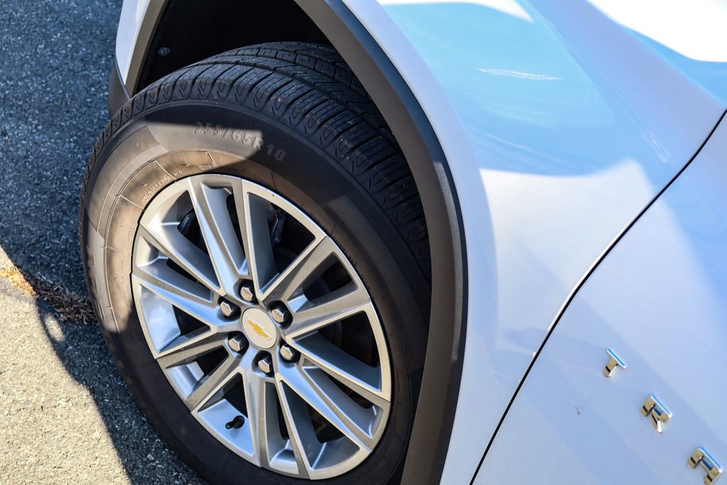 Used 2023 Chevrolet Traverse LT w/ LPO, Floor Liner Package image 47