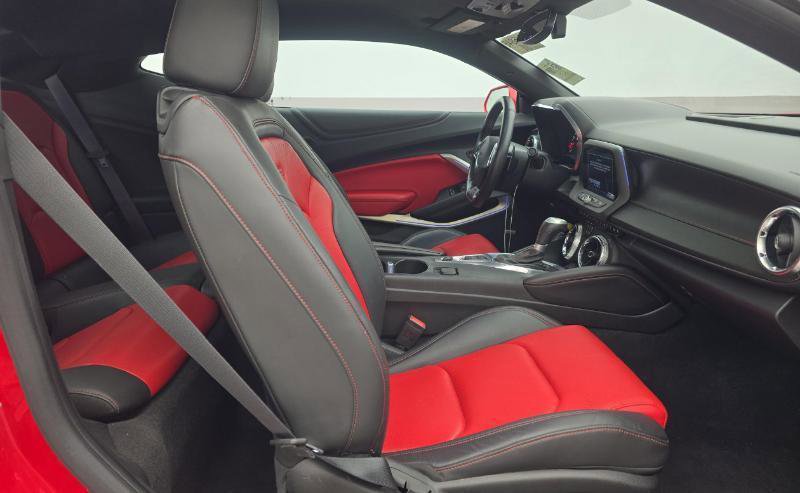 Used 2016 Chevrolet Camaro SS image 9