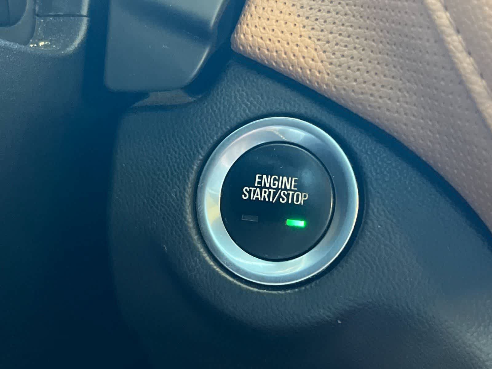 Used 2018 Chevrolet Equinox Premier FWD image 24