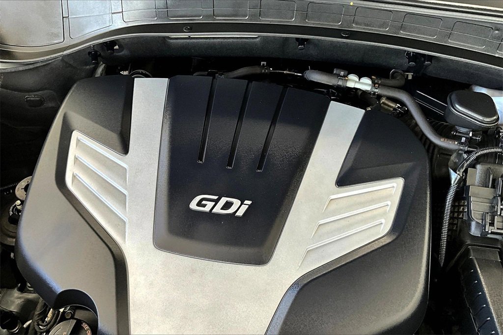 Used 2018 Hyundai Santa Fe SE w/ Cargo Package image 32