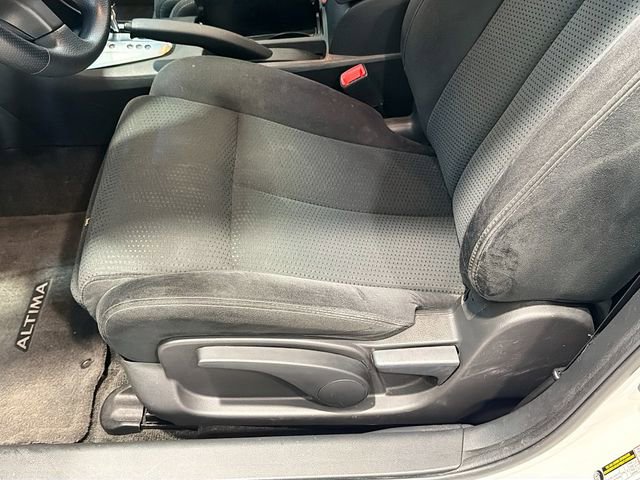 Used 2010 Nissan Altima 2.5 S FWD image 16