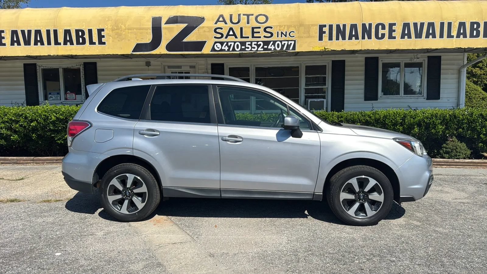 Used 2017 Subaru Forester 2.5i Limited w/ Popular Package #1 AWD/4WD image 2