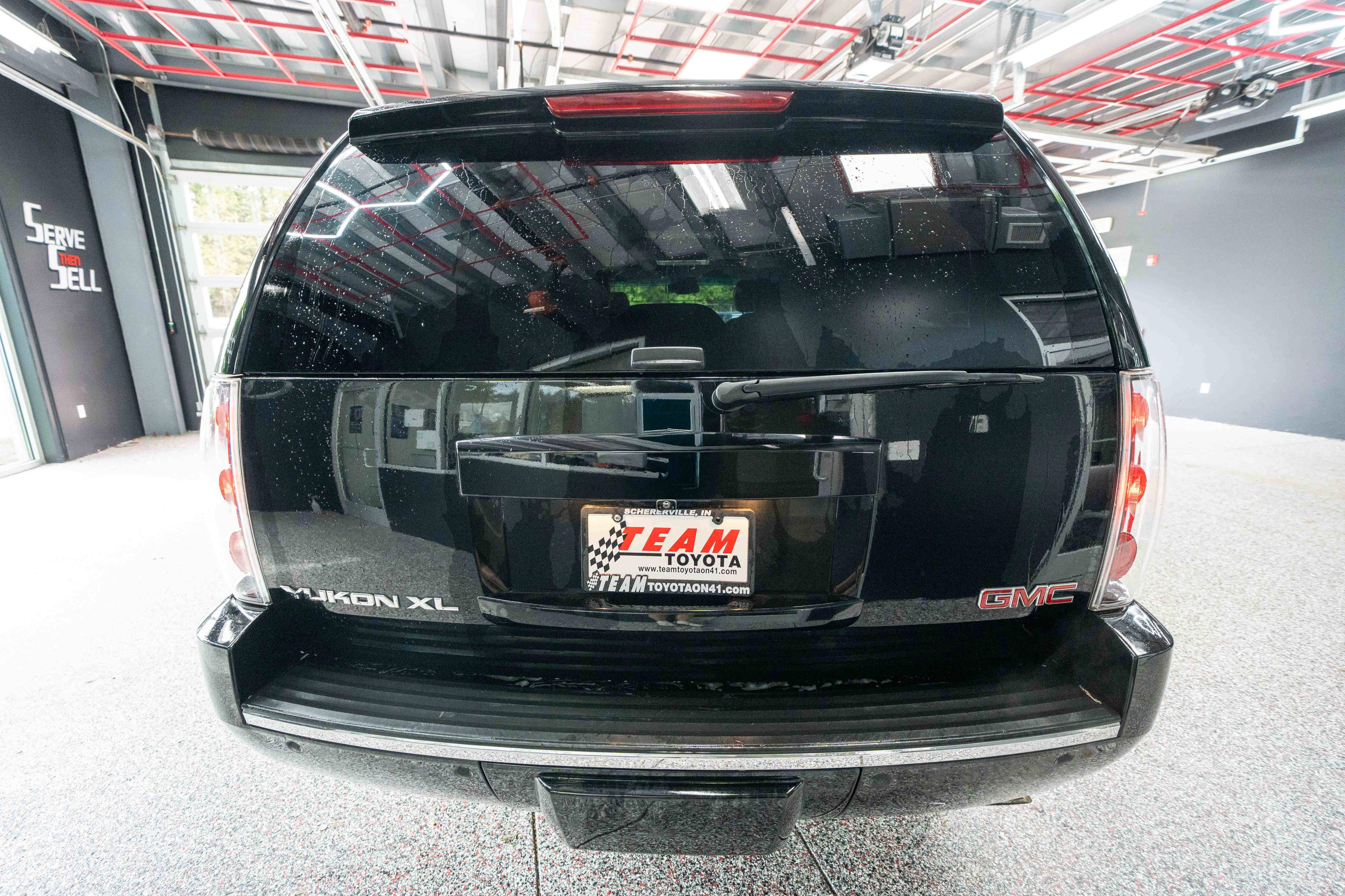 Used 2013 GMC Yukon XL Denali AWD/4WD image 3