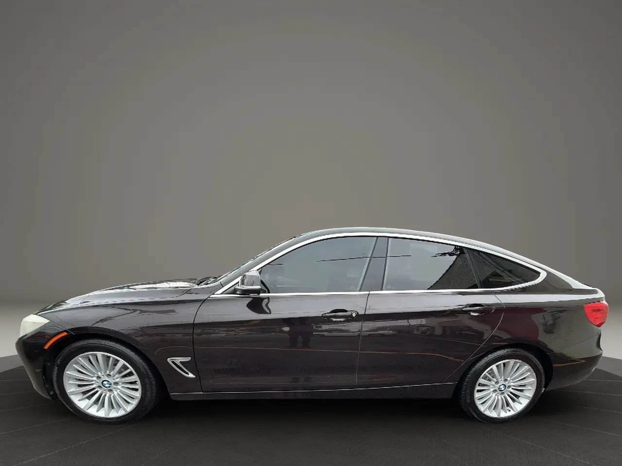 Used 2015 BMW 328i Gran Turismo xDrive AWD/4WD image 8