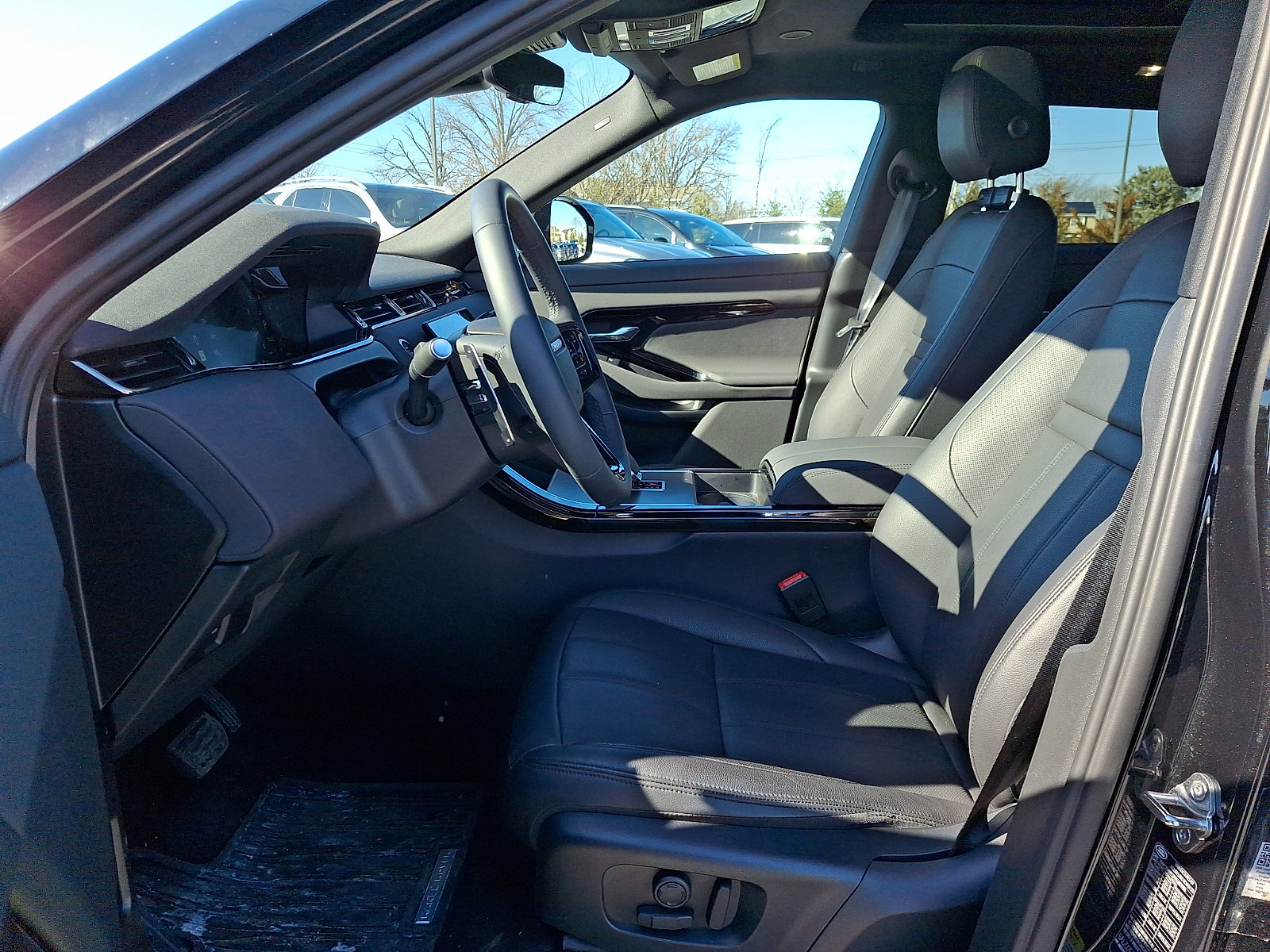 Used 2026 Land Rover Range Rover Evoque S image 13