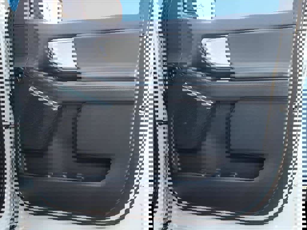 Used 2025 Ford Expedition Active image 7