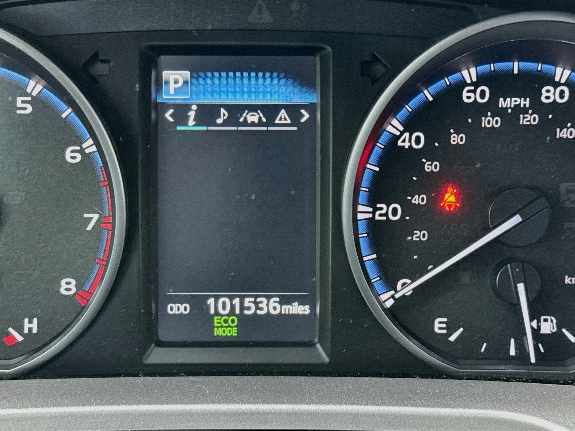 Used 2017 Toyota RAV4 XLE w/ Plus Special Value Package FWD image 8