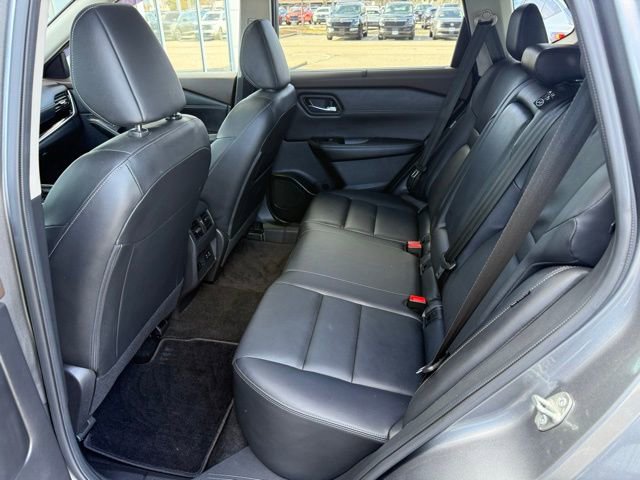 Used 2023 Nissan Rogue SL w/ SL Premium Package image 23