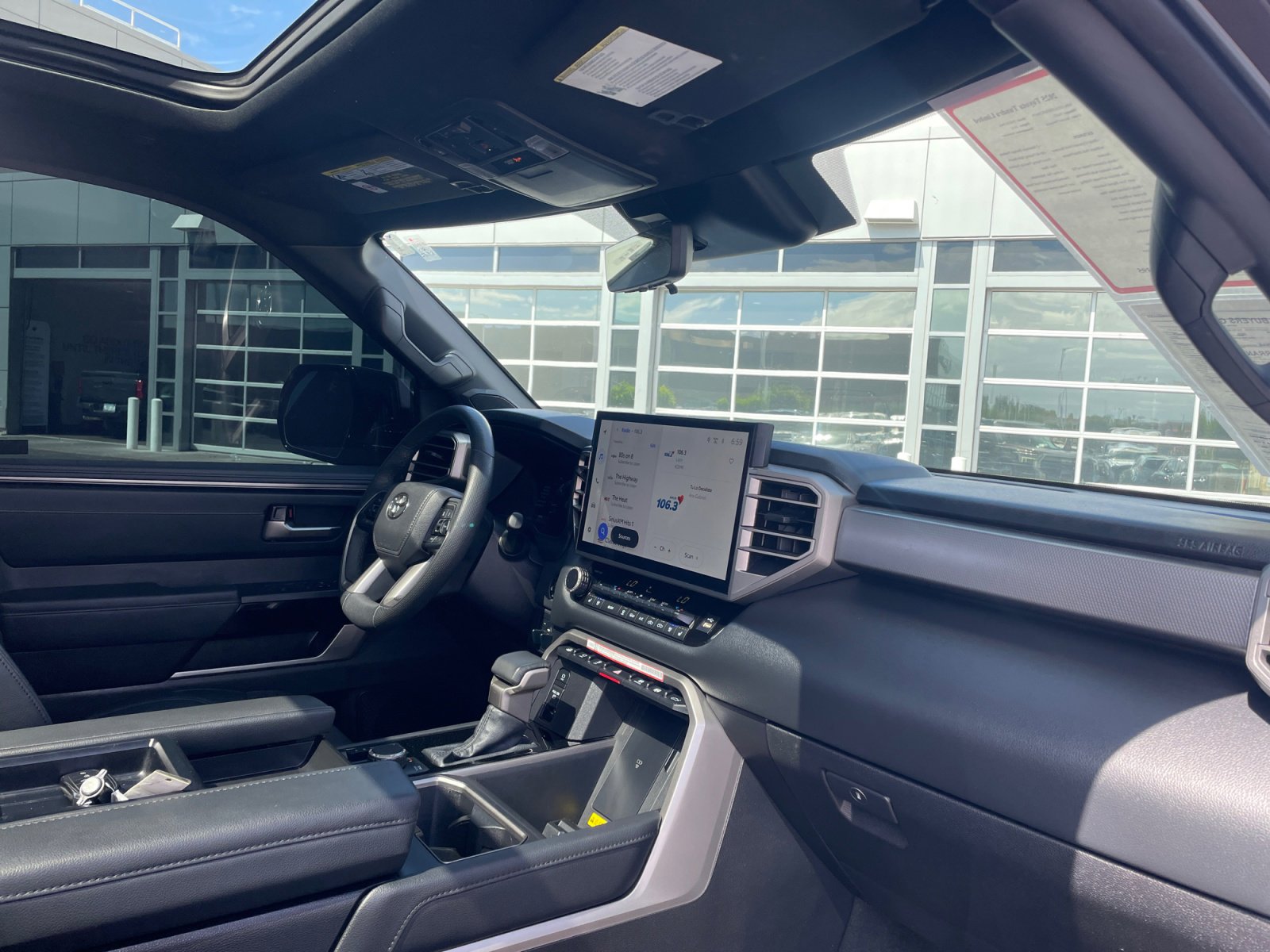 Certified 2025 Toyota Tundra Limited AWD/4WD image 31