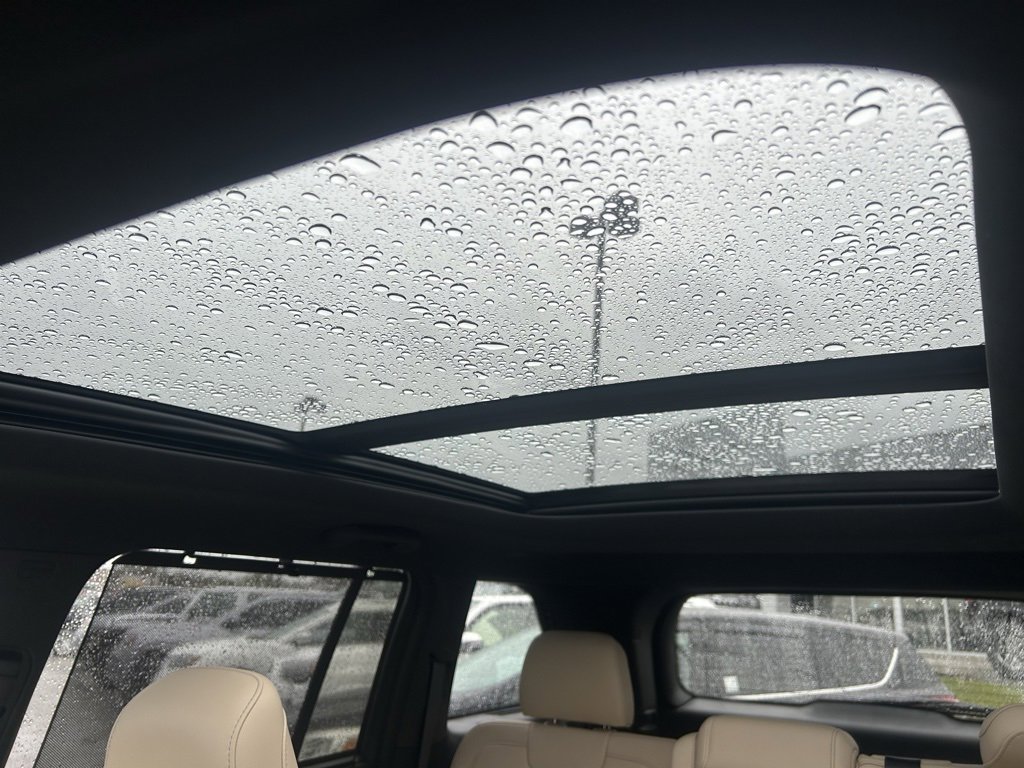 New 2025 Jeep Grand Cherokee Limited w/ Luxury Tech Group II image 23