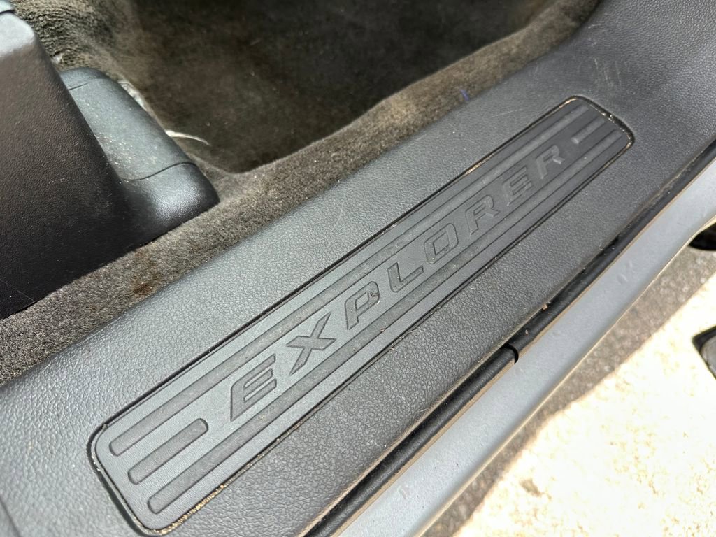 Used 2015 Ford Explorer FWD image 50