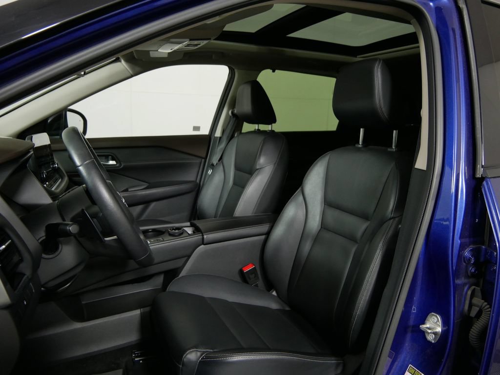 Used 2023 Nissan Rogue SL AWD/4WD image 11