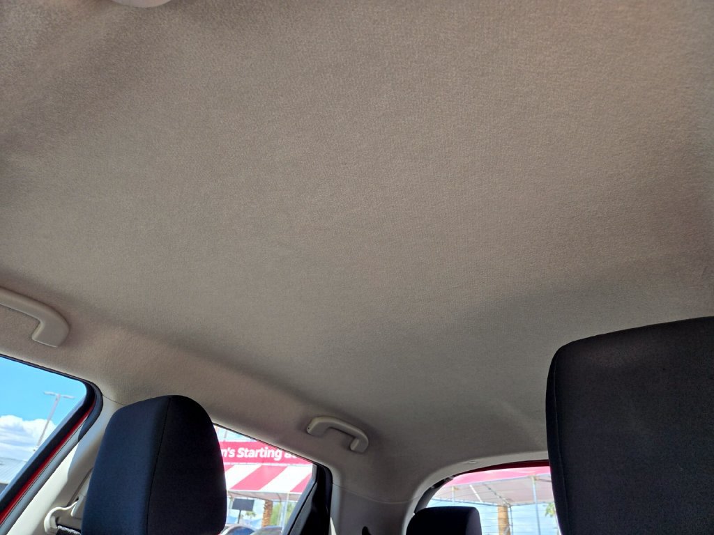 Used 2016 Nissan Juke S FWD image 11