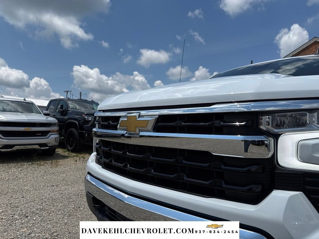 Used 2023 Chevrolet Silverado 1500 LT AWD/4WD image 31