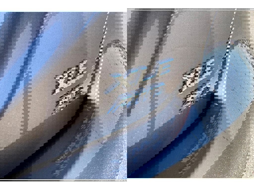 Used 2023 Toyota Camry XLE image 8