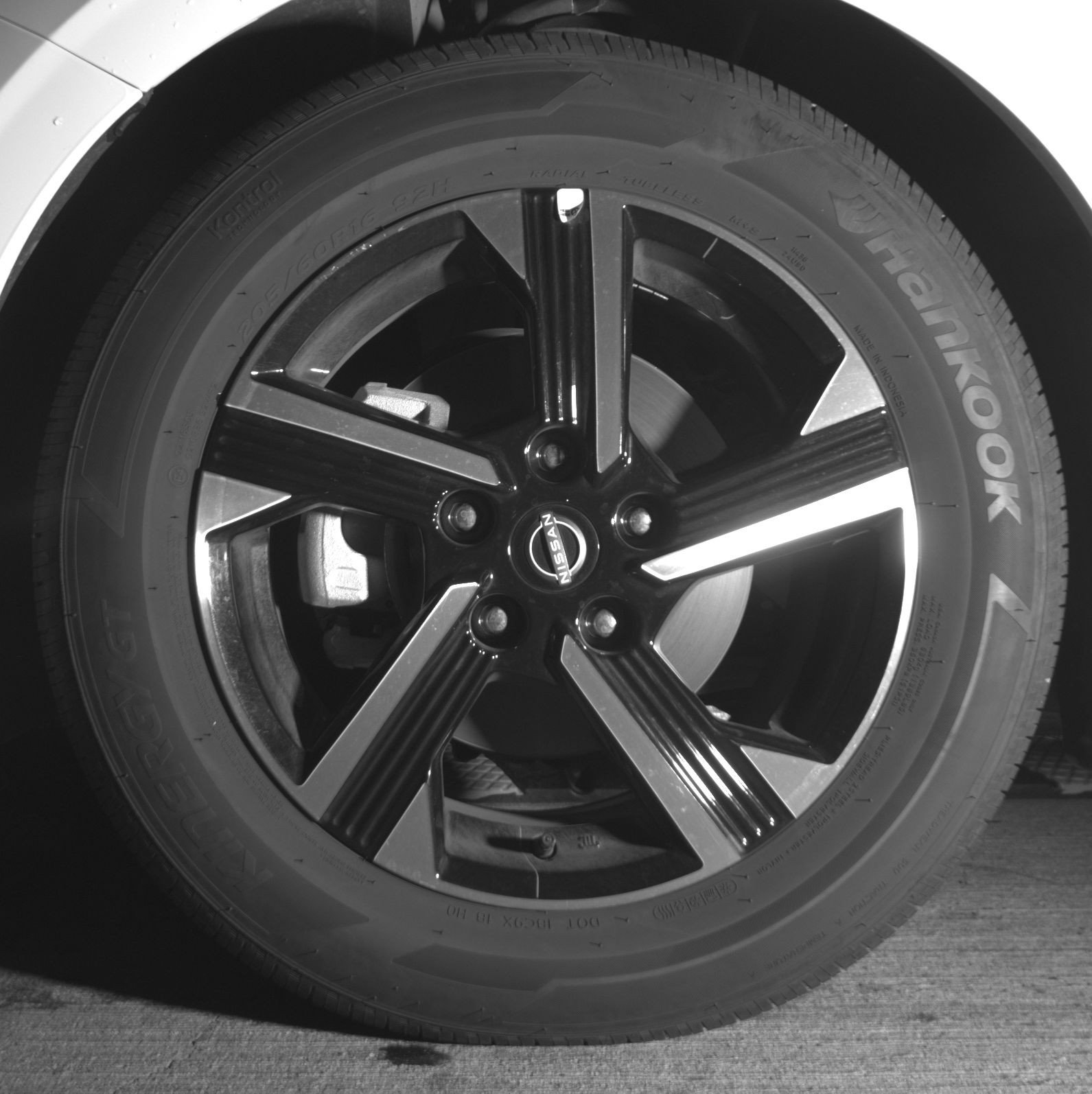 Used 2025 Nissan Sentra SV FWD image 12