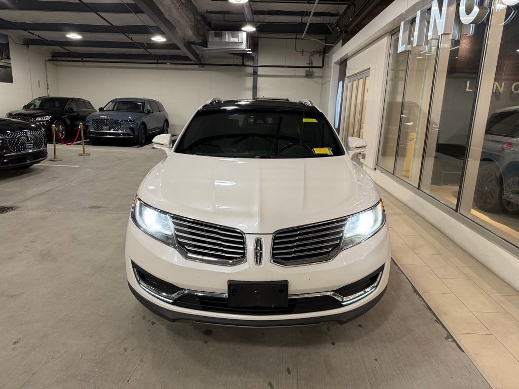 Used 2017 Lincoln MKX Reserve w/ Lincoln MKX Climate Package image 3