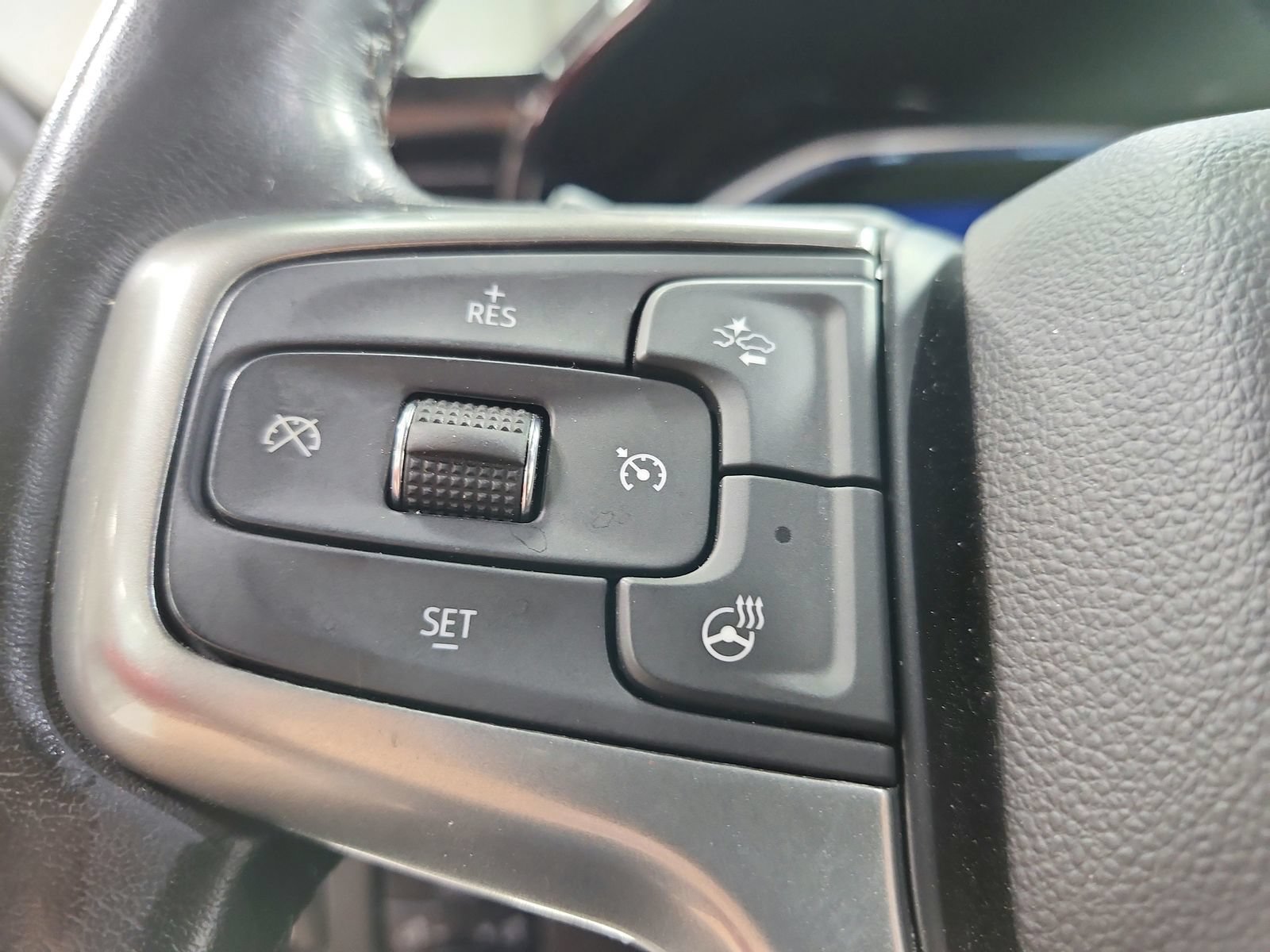 Used 2022 Chevrolet Silverado 1500 RST w/ Convenience Package II AWD/4WD image 24