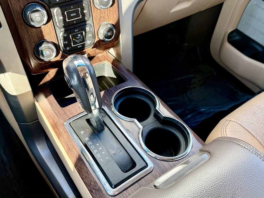 Used 2014 Ford F150 Lariat w/ Lariat Chrome Package image 20