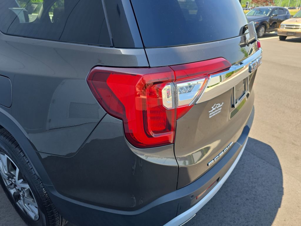 Used 2020 GMC Acadia SLE w/ Driver Convenience Package FWD image 26