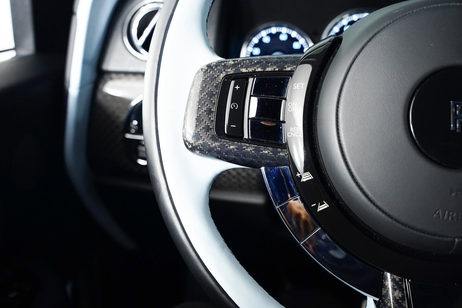 Used 2024 Rolls-Royce Cullinan Black Badge image 47