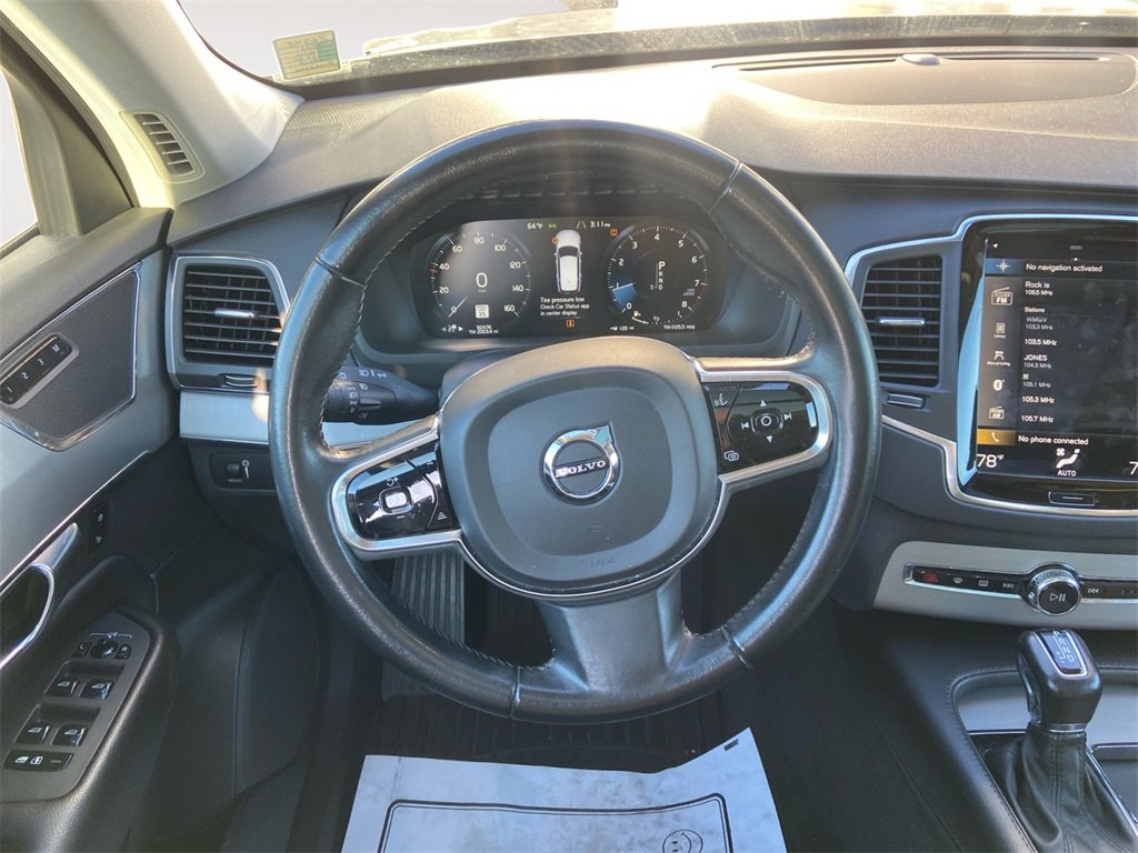 Used 2021 Volvo XC90 T5 Momentum image 12
