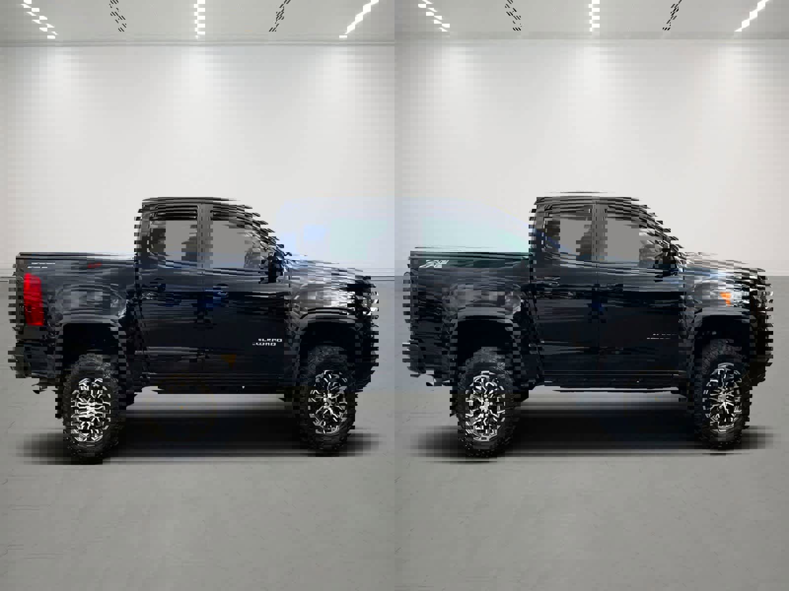 Used 2022 Chevrolet Colorado ZR2 image 5